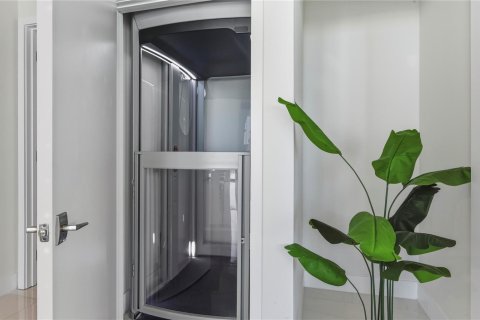 Condo in Riviera Beach, Florida, 2 bedrooms  № 2192272 - photo 16