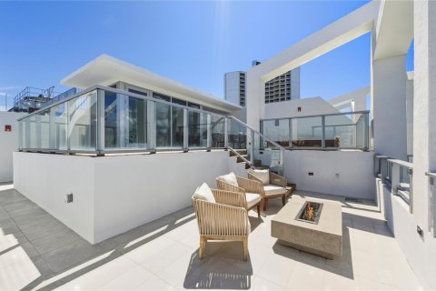 Condo in Riviera Beach, Florida, 2 bedrooms  № 2192272 - photo 21
