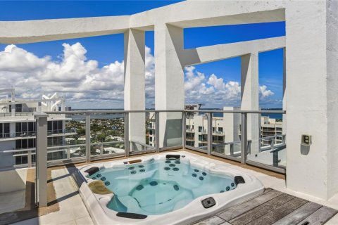 Condo in Riviera Beach, Florida, 2 bedrooms  № 2192272 - photo 23