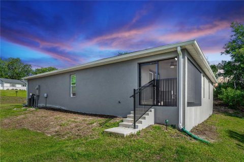 House in Deltona, Florida 3 bedrooms, 148.64 sq.m. № 1690992 - photo 23