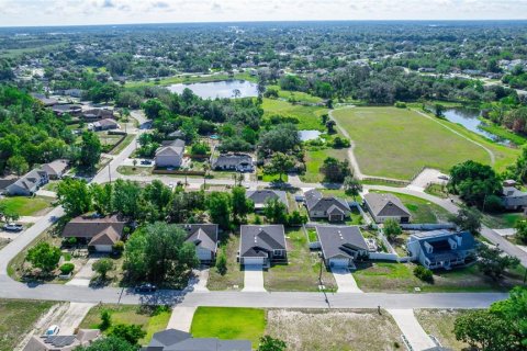 House in Deltona, Florida 3 bedrooms, 148.64 sq.m. № 1690992 - photo 25