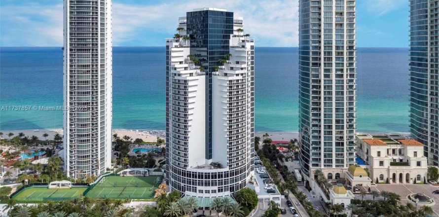 Estudio en el Condominio en Sunny Isles Beach, Florida № 1936870