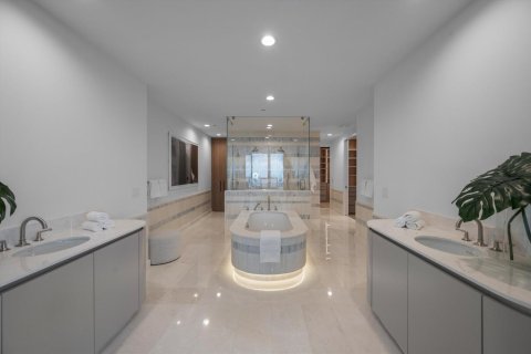 Copropriété à vendre à West Palm Beach, Floride: 4 chambres, 410.63 m2 № 2087760 - photo 11