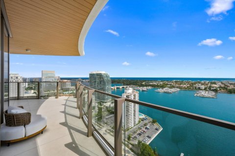 Copropriété à vendre à West Palm Beach, Floride: 4 chambres, 410.63 m2 № 2087760 - photo 24