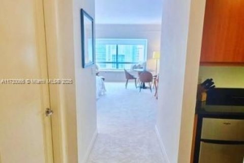 Copropriété à vendre à Miami, Floride: 57.97 m2 № 1938228 - photo 6