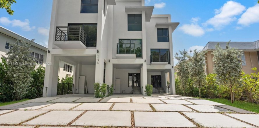 Touwnhouse à Miami Beach, Floride 3 chambres, 148.64 m2 № 1836385
