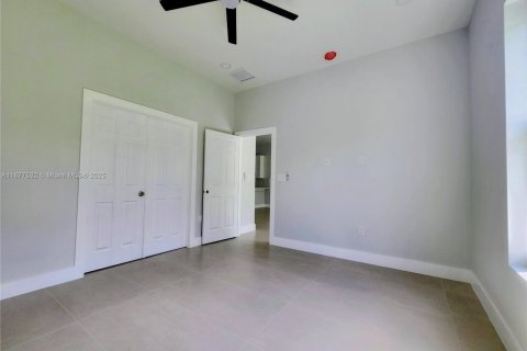 House in Fort Lauderdale, Florida 4 bedrooms, 147.06 sq.m. № 1923108 - photo 25