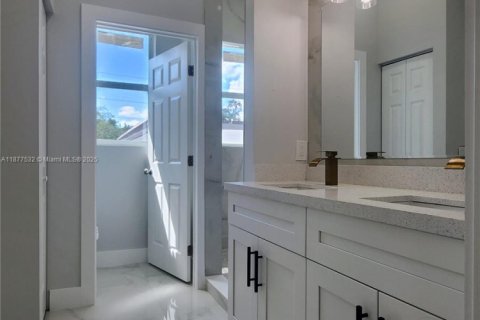 House in Fort Lauderdale, Florida 4 bedrooms, 147.06 sq.m. № 1923108 - photo 28