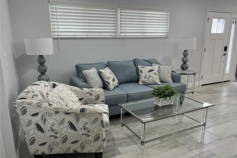 Appartement à louer à Sarasota, Floride: 2 chambres, 70.23 m2 № 2147688 - photo 8