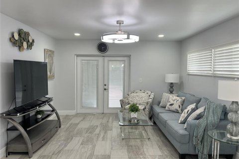Appartement à louer à Sarasota, Floride: 2 chambres, 70.23 m2 № 2147688 - photo 6