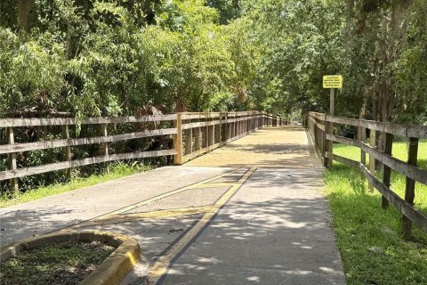Condo in Deltona, Florida, 2 bedrooms № 2237259 - photo 22