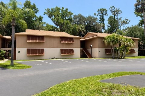 Condo in Deltona, Florida, 2 bedrooms  № 2237259