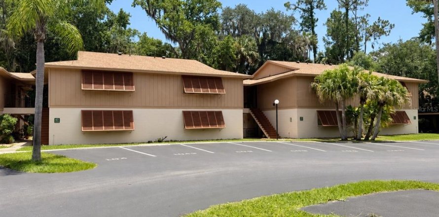 Condo in Deltona, Florida, 2 bedrooms № 2237259