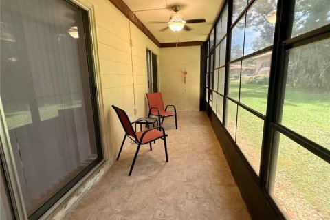 Condo in Deltona, Florida, 2 bedrooms № 2237259 - photo 13
