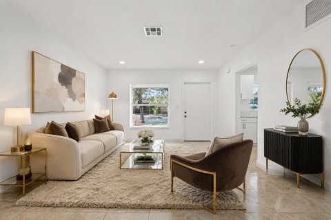 Apartamento en alquiler en Fort Lauderdale, Florida, 2 dormitorios, 83.61 m2 № 2246788 - foto 1