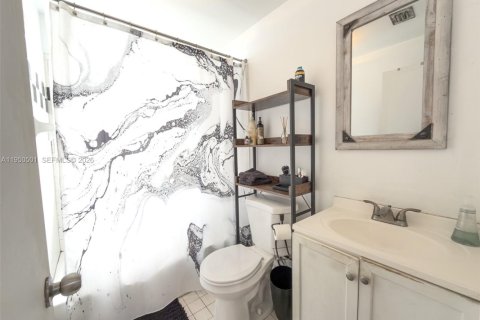 Condominio en venta en Miami Beach, Florida, 43.66 m2 № 2006379 - foto 10