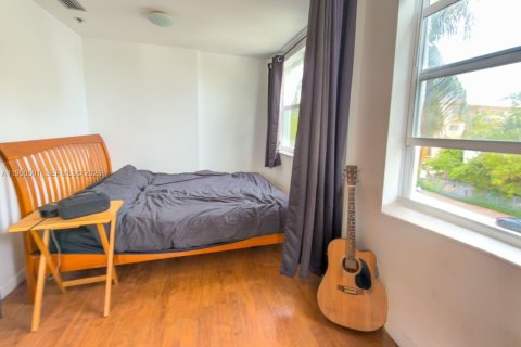 Condominio en venta en Miami Beach, Florida, 43.66 m2 № 2006379 - foto 12