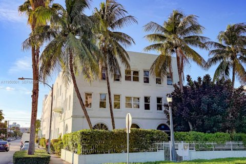 Condominio en venta en Miami Beach, Florida, 43.66 m2 № 2006379 - foto 16