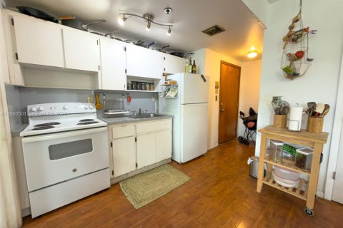 Condominio en venta en Miami Beach, Florida, 43.66 m2 № 2006379 - foto 8