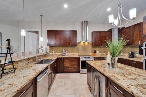 Casa en venta en Dover, Florida, 4 dormitorios, 420.01 m2 № 1804083 - foto 27