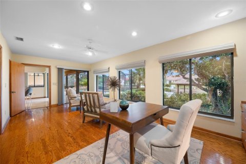 Casa en venta en Tampa, Florida, 4 dormitorios, 296.36 m2 № 2121078 - foto 7