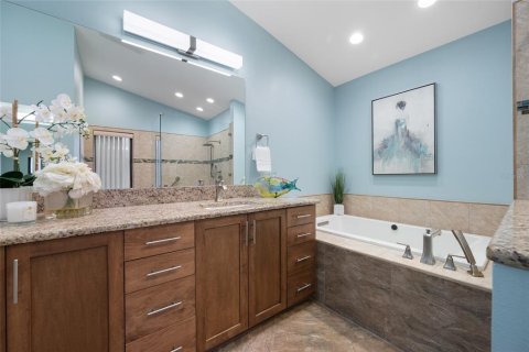 Casa en venta en Tampa, Florida, 4 dormitorios, 296.36 m2 № 2121078 - foto 14
