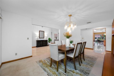 Casa en venta en Tampa, Florida, 4 dormitorios, 296.36 m2 № 2121078 - foto 21