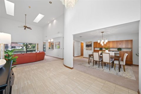 Casa en venta en Tampa, Florida, 4 dormitorios, 296.36 m2 № 2121078 - foto 8
