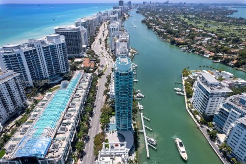 Condo à Miami Beach, Floride, 3 chambres  № 2017327