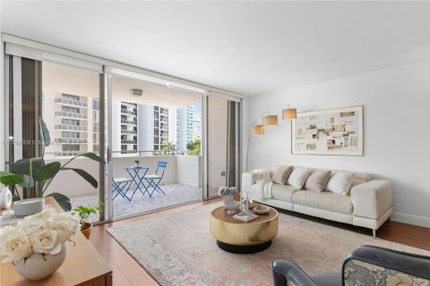 Купить кондоминиум в Майами-Бич, Флорида 2 спальни, 123м2, № 1957920 - фото 2