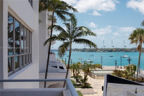 Купить кондоминиум в Майами-Бич, Флорида 2 спальни, 123м2, № 1957920 - фото 7