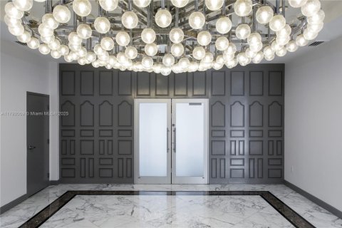 Купить кондоминиум в Майами-Бич, Флорида 2 спальни, 123м2, № 1957920 - фото 28