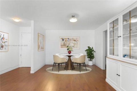 Купить кондоминиум в Майами-Бич, Флорида 2 спальни, 123м2, № 1957920 - фото 4