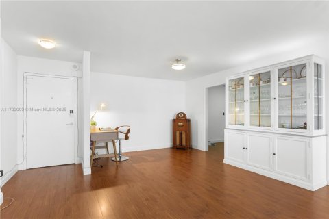 Купить кондоминиум в Майами-Бич, Флорида 2 спальни, 123м2, № 1957920 - фото 8