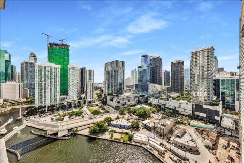 Copropriété à louer à Miami, Floride: 2 chambres, 103.12 m2 № 2388047 - photo 6