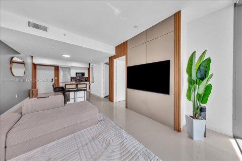Copropriété à louer à Miami, Floride: 2 chambres, 103.12 m2 № 2388047 - photo 11