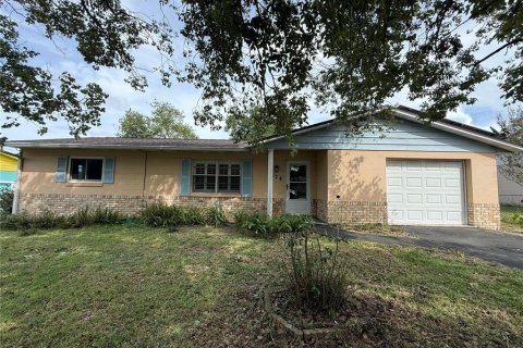 Casa en Lady Lake, Florida 2 dormitorios, 103.68 m2 № 2380913