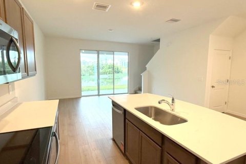 Touwnhouse à louer à Wesley Chapel, Floride: 3 chambres, 155.43 m2 № 2413807 - photo 7