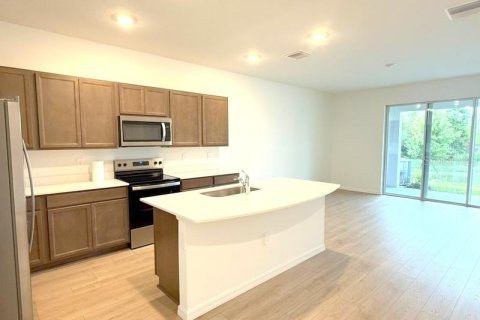 Touwnhouse à louer à Wesley Chapel, Floride: 3 chambres, 155.43 m2 № 2413807 - photo 8