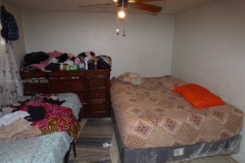 Commercial property in Miami, Florida 143.91 sq.m. № 1982935 - photo 15