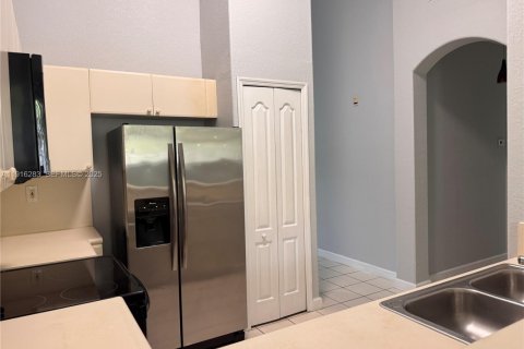 Apartamento en alquiler en Homestead, Florida, 3 dormitorios, 109.81 m2 № 1970841 - foto 7