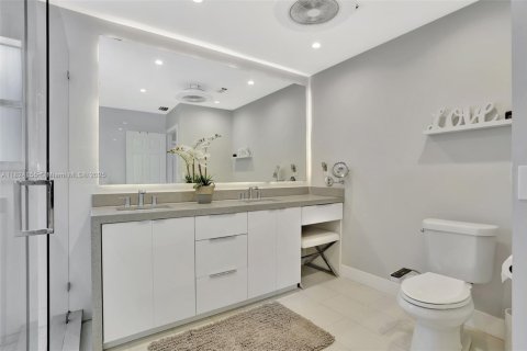 House in Coconut Creek, Florida 4 bedrooms, 201.97 sq.m. № 1794158 - photo 23