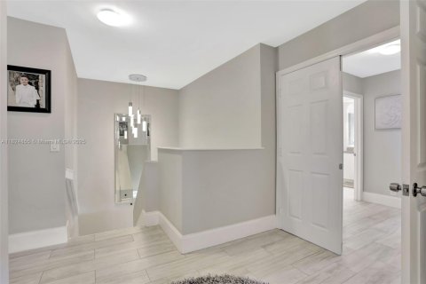 House in Coconut Creek, Florida 4 bedrooms, 201.97 sq.m. № 1794158 - photo 19