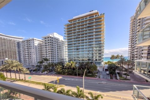 Condominio en venta en Miami Beach, Florida, 2 dormitorios, 126.53 m2 № 2018078 - foto 9