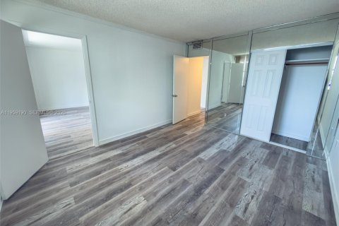 Condominio en venta en Miami Beach, Florida, 2 dormitorios, 126.53 m2 № 2018078 - foto 14