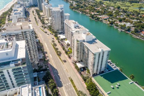 Condominio en venta en Miami Beach, Florida, 2 dormitorios, 126.53 m2 № 2018078 - foto 3