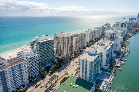 Condominio en venta en Miami Beach, Florida, 2 dormitorios, 126.53 m2 № 2018078 - foto 28