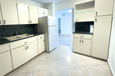 Condominio en venta en Miami Beach, Florida, 2 dormitorios, 126.53 m2 № 2018078 - foto 19