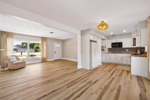 Купить виллу или дом в Ларго, Флорида 5 комнат, 110.83м2, № 2420347 - фото 14