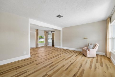 Купить виллу или дом в Ларго, Флорида 5 комнат, 110.83м2, № 2420347 - фото 11